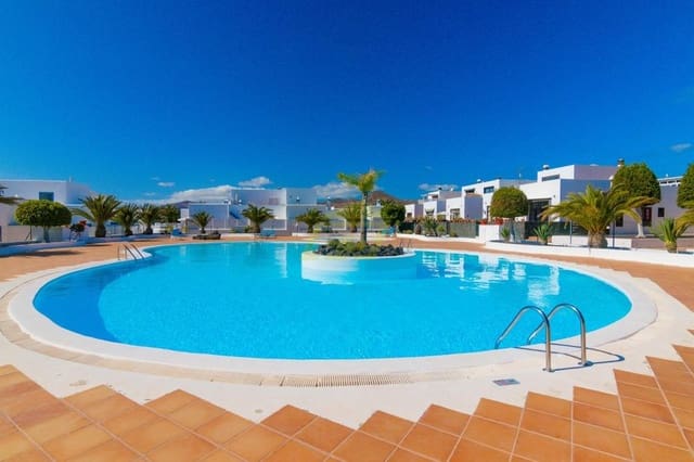 2 sovrum Bungalow till salu i Puerto Calero, Yaiza med pool - 325 000 € (Ref: 10044390)