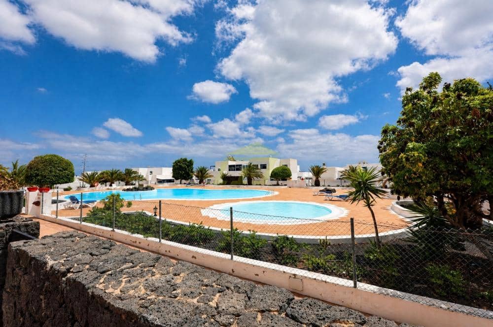 2 chambre Bungalow à vendre à Puerto Calero avec piscine - 325 000 € (Ref: 10044390)