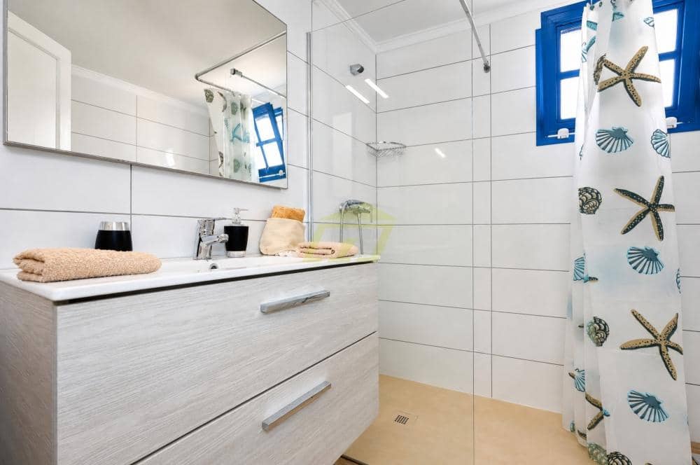 1 soveværelse Lejlighed til salg i Puerto del Carmen med swimmingpool - € 230.000 (Ref: 10054603)
