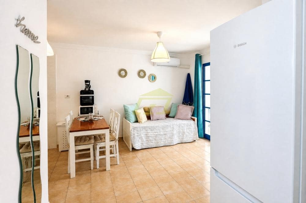 1 soveværelse Lejlighed til salg i Puerto del Carmen med swimmingpool - € 230.000 (Ref: 10054603)