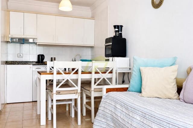1 soveværelse Lejlighed til salg i Puerto del Carmen, Tías med swimmingpool - € 230.000 (Ref: 10054603)