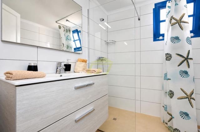 1 soveværelse Lejlighed til salg i Puerto del Carmen, Tías med swimmingpool - € 230.000 (Ref: 10054603)