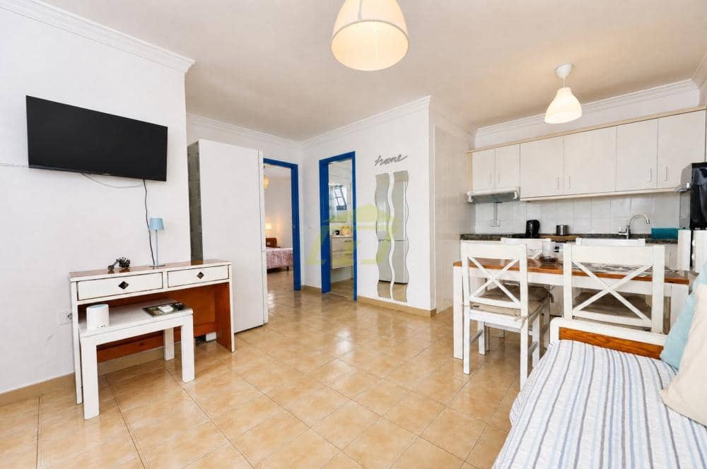 1 soveværelse Lejlighed til salg i Puerto del Carmen med swimmingpool - € 230.000 (Ref: 10054603)