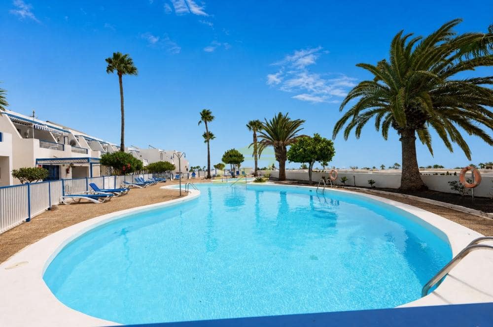 1 soveværelse Lejlighed til salg i Puerto del Carmen med swimmingpool - € 230.000 (Ref: 10054603)