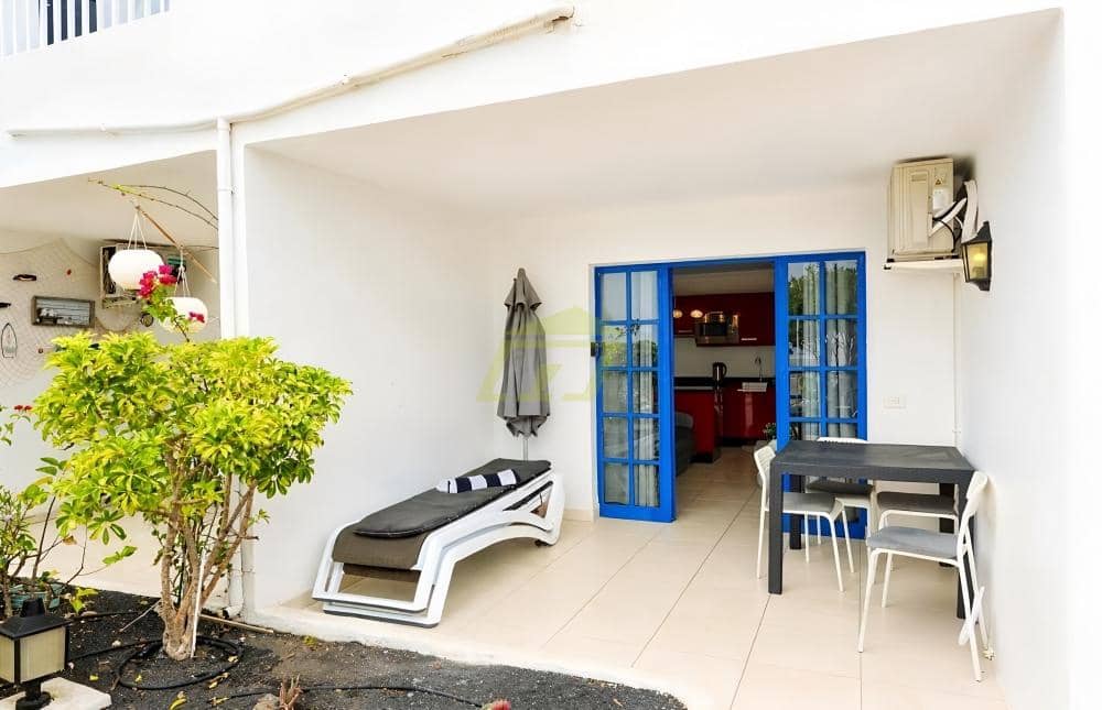 1 bedroom Apartment for sale in Puerto del Carmen with pool - € 235,000 (Ref: 10054604)