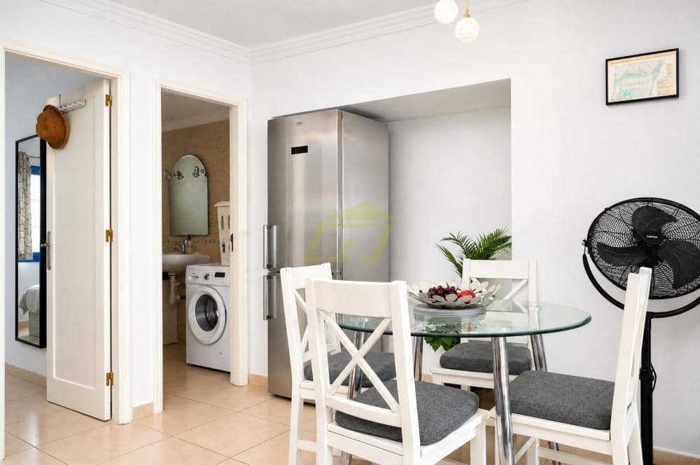 1 bedroom Apartment for sale in Puerto del Carmen with pool - € 235,000 (Ref: 10054604)