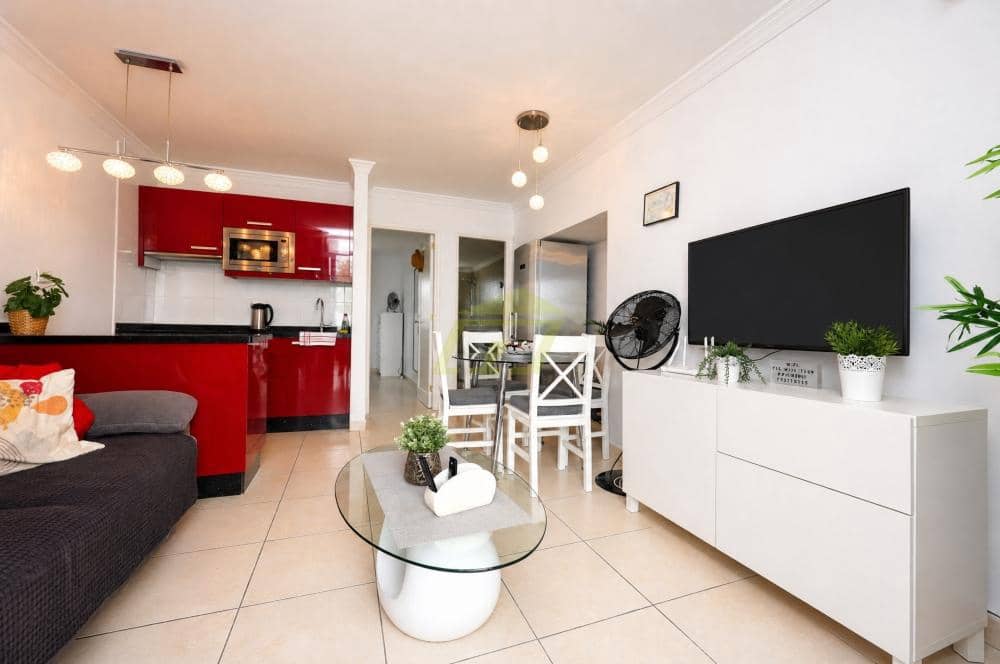 1 bedroom Apartment for sale in Puerto del Carmen with pool - € 235,000 (Ref: 10054604)