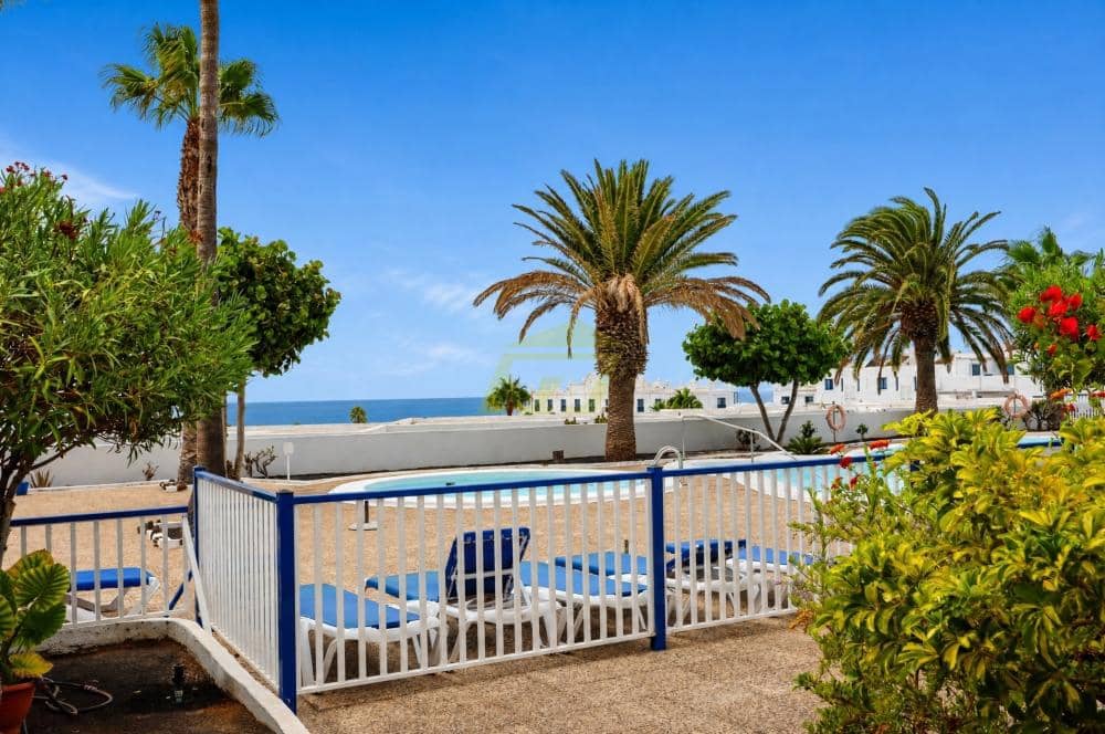1 bedroom Apartment for sale in Puerto del Carmen with pool - € 235,000 (Ref: 10054604)