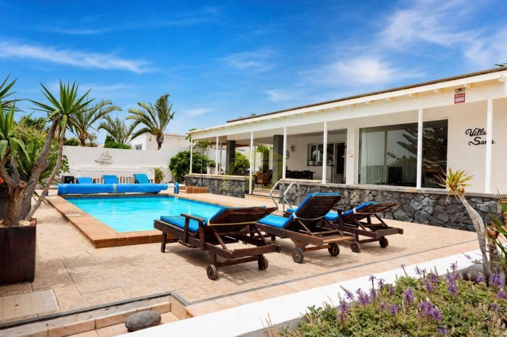 4 bedroom Villa for sale in Puerto Calero with pool garage - € 1,050,000 (Ref: 10061189)