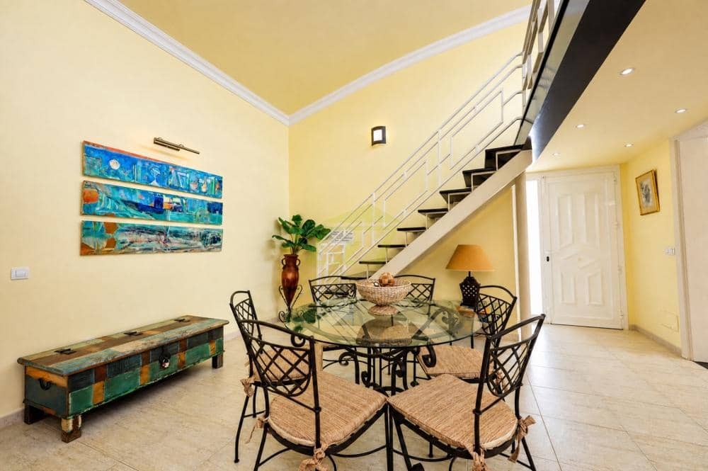 4 bedroom Villa for sale in Puerto Calero with pool garage - € 1,050,000 (Ref: 10061189)