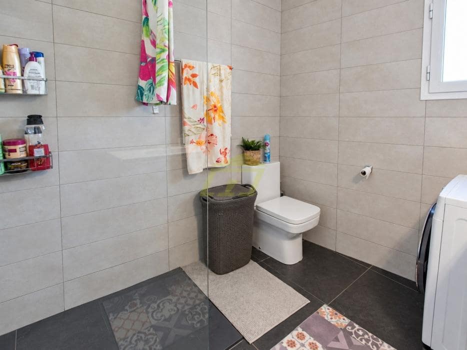 2 Zimmer Apartment zu verkaufen in Puerto del Carmen - 250.000 € (Ref: 10066978)