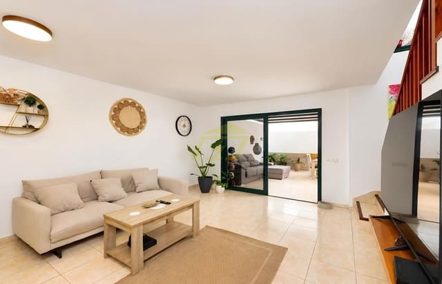3 soverom Villa til salgs i Playa Blanca, Yaiza med garasje - € 305 000 (Ref: 10080349)