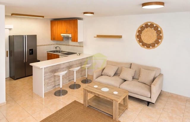 3 soverom Villa til salgs i Playa Blanca, Yaiza med garasje - € 305 000 (Ref: 10080349)
