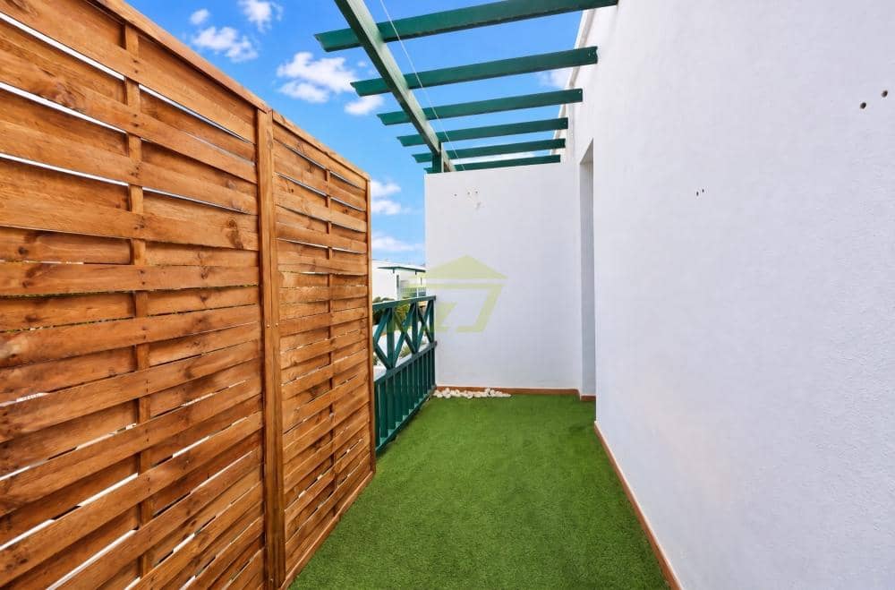 3 soverom Villa til salgs i Playa Blanca med garasje - € 305 000 (Ref: 10080349)