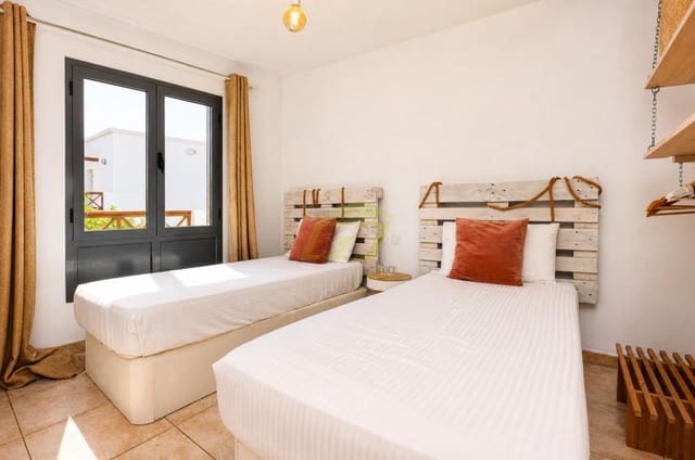 3 Zimmer Villa zu verkaufen in Playa Blanca, Yaiza mit Pool Garage - 475.000 € (Ref: 10088806)