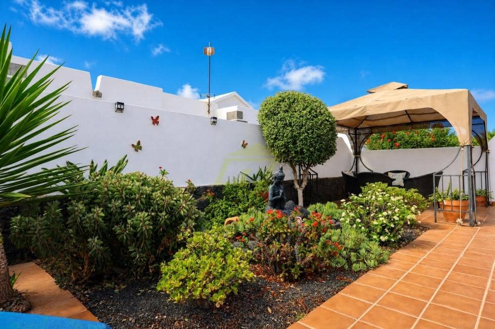 2 Zimmer Villa zu verkaufen in Playa Blanca mit Pool Garage - 399.000 € (Ref: 10097492)