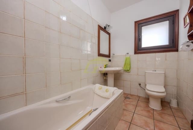 4 sovrum Villa till salu i Las Brenas, Yaiza med pool - 695 000 € (Ref: 10101801)