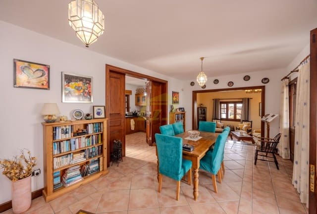 4 sovrum Villa till salu i Las Brenas, Yaiza med pool - 695 000 € (Ref: 10101801)