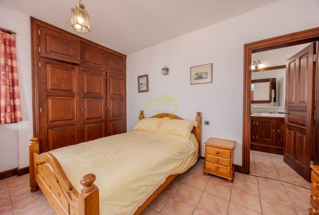 4 sovrum Villa till salu i Las Brenas, Yaiza med pool - 695 000 € (Ref: 10101801)