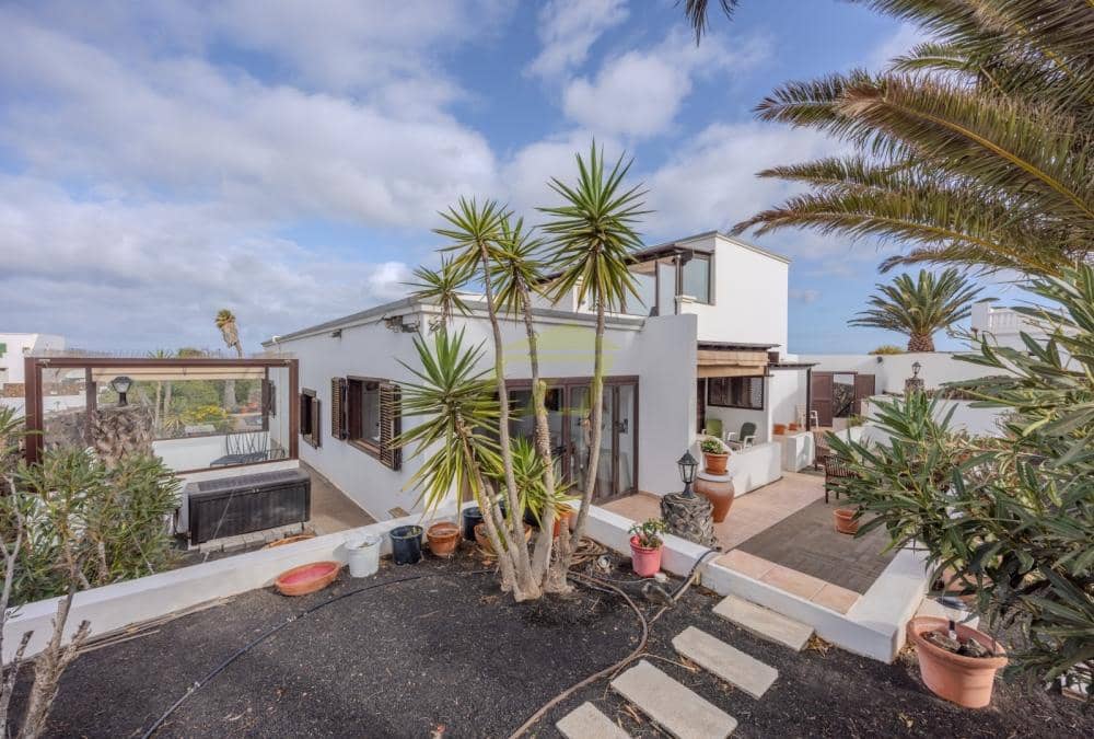 4 sovrum Villa till salu i Las Brenas med pool - 695 000 € (Ref: 10101801)