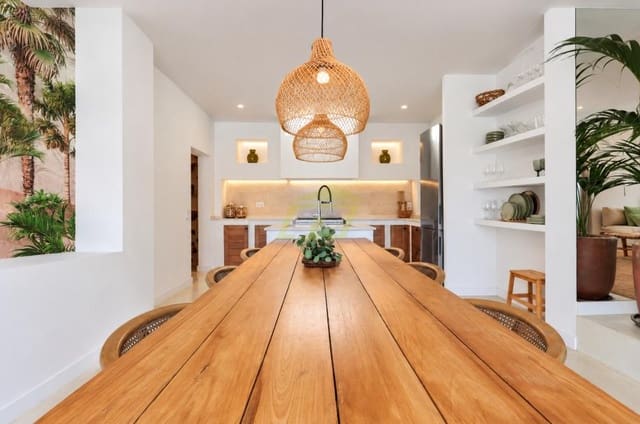 6 sypialnia Willa na sprzedaż w Haría z garażem - 1 750 000 € (Ref: 10101802)