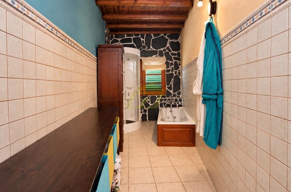 7 bedroom Villa for sale in Tias with pool garage - € 950,000 (Ref: 10115434)