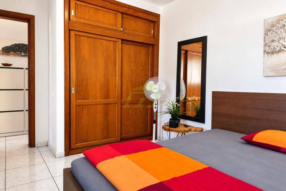Apartamento de 2 habitaciones en Puerto del Carmen en venta con piscina - 350.000 € (Ref: 10123370)