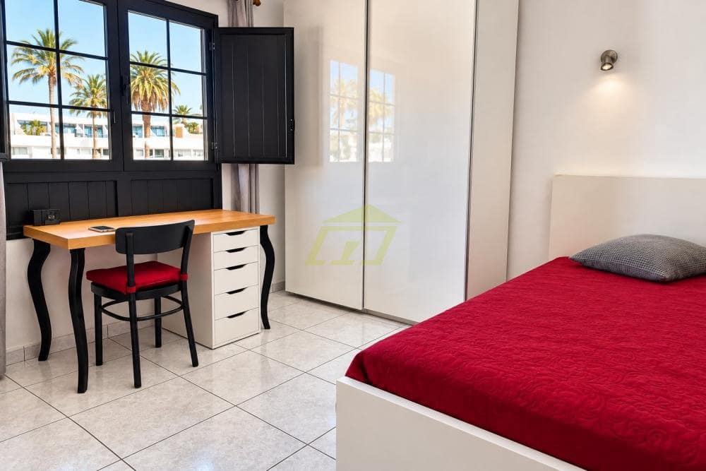 Apartamento de 2 habitaciones en Puerto del Carmen en venta con piscina - 350.000 € (Ref: 10123370)