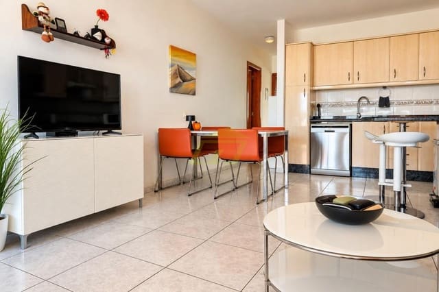 Apartamento de 2 habitaciones en Puerto del Carmen, Tías en venta con piscina - 350.000 € (Ref: 10123370)