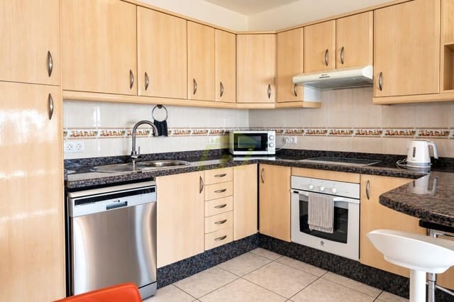 Apartamento de 2 habitaciones en Puerto del Carmen, Tías en venta con piscina - 350.000 € (Ref: 10123370)
