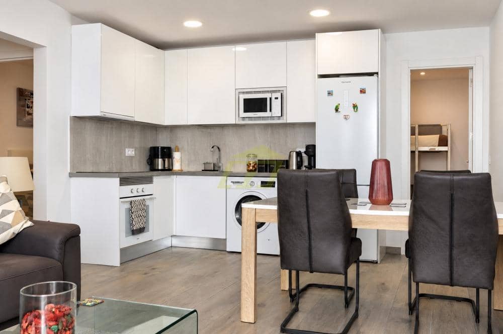 3 makuuhuone Huoneisto myytävänä paikassa Puerto del Carmen mukana uima-altaan - 340 000 € (Ref: 10127630)