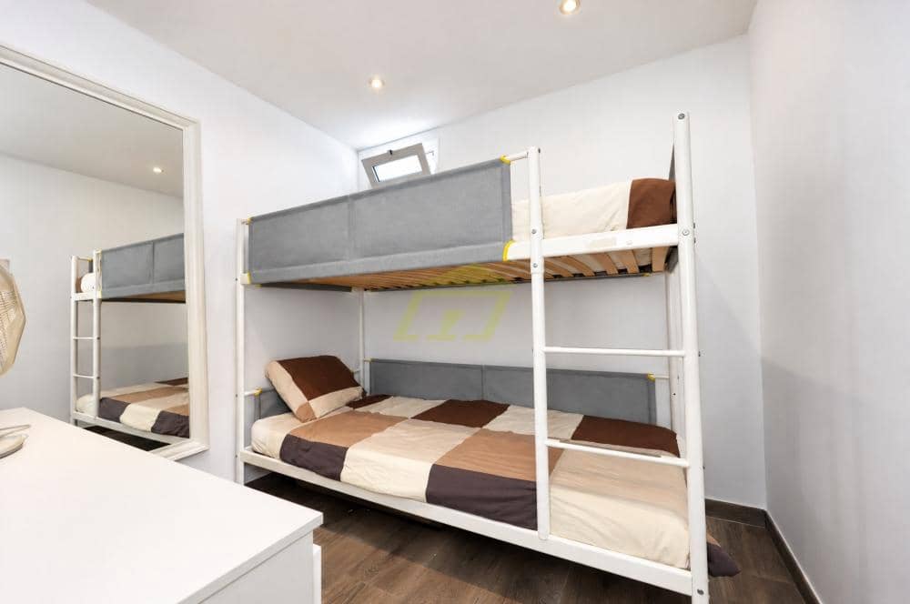 3 makuuhuone Huoneisto myytävänä paikassa Puerto del Carmen mukana uima-altaan - 340 000 € (Ref: 10127630)