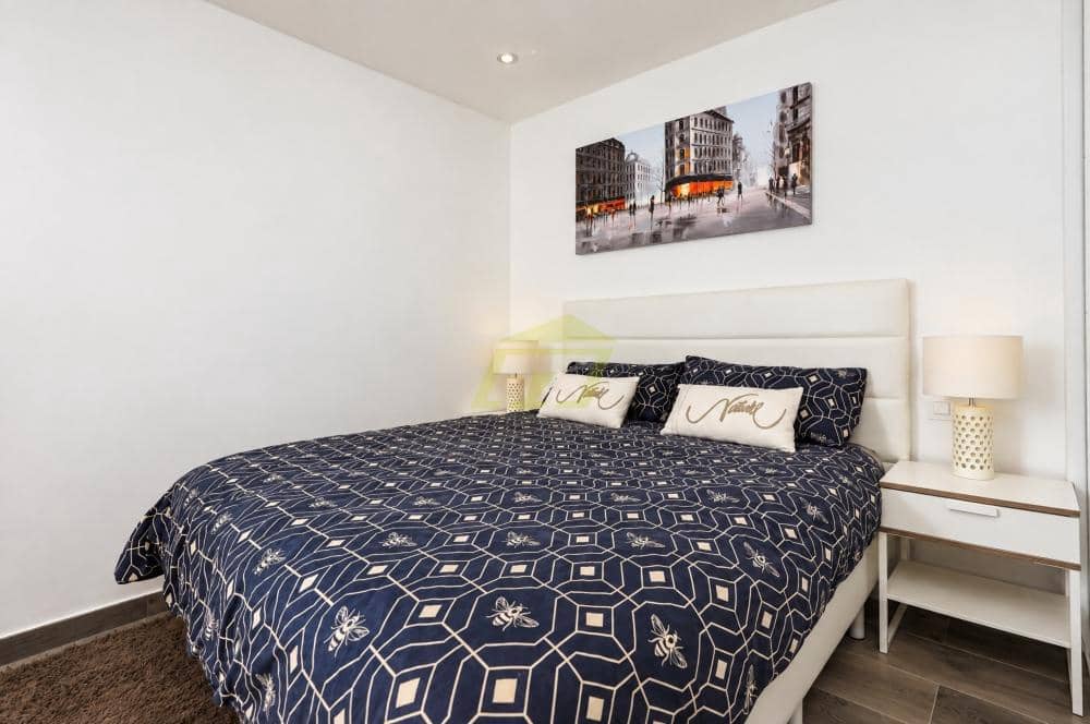 3 makuuhuone Huoneisto myytävänä paikassa Puerto del Carmen mukana uima-altaan - 340 000 € (Ref: 10127630)