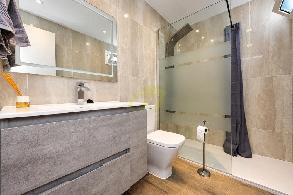 3 makuuhuone Huoneisto myytävänä paikassa Puerto del Carmen mukana uima-altaan - 340 000 € (Ref: 10127630)