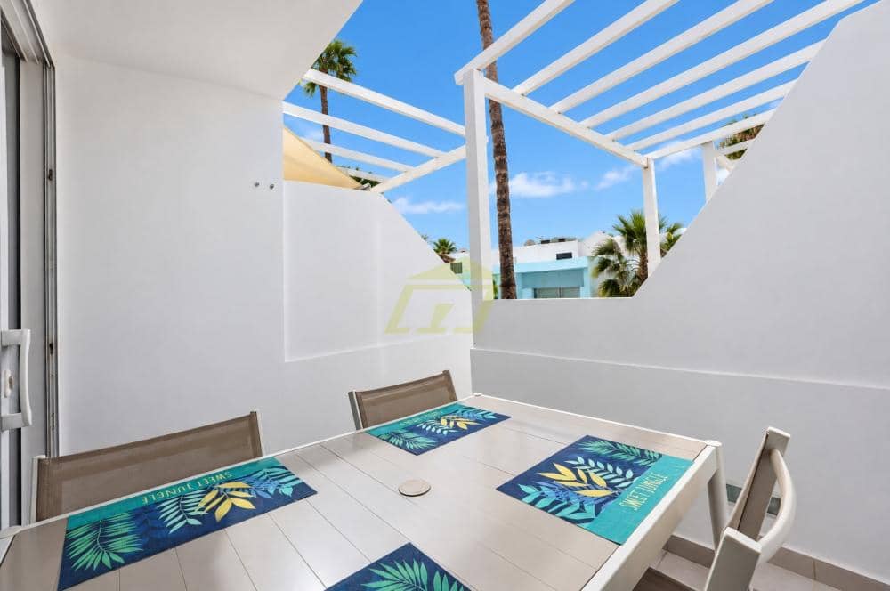 3 makuuhuone Huoneisto myytävänä paikassa Puerto del Carmen mukana uima-altaan - 340 000 € (Ref: 10127630)