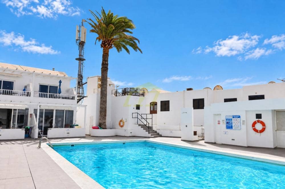 3 makuuhuone Huoneisto myytävänä paikassa Puerto del Carmen mukana uima-altaan - 340 000 € (Ref: 10127630)