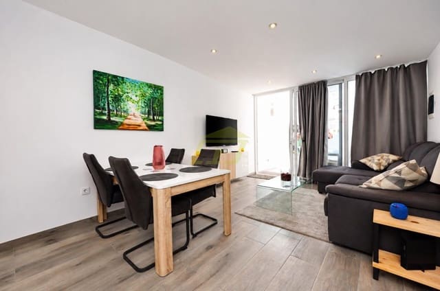 3 makuuhuone Huoneisto myytävänä paikassa Puerto del Carmen, Tías mukana uima-altaan - 340 000 € (Ref: 10127630)