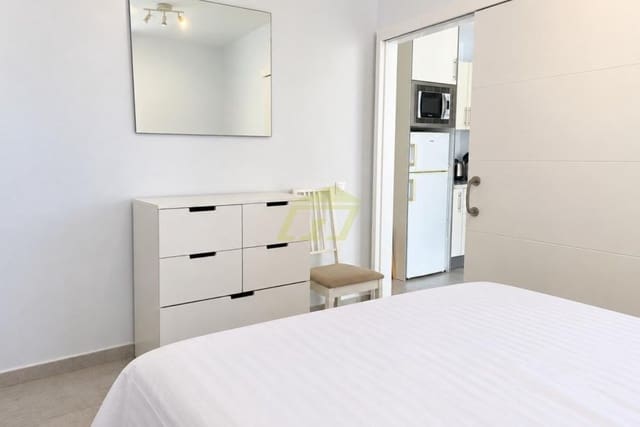 2 Zimmer Apartment zu verkaufen in Puerto del Carmen, Tías mit Pool - 265.000 € (Ref: 10131108)