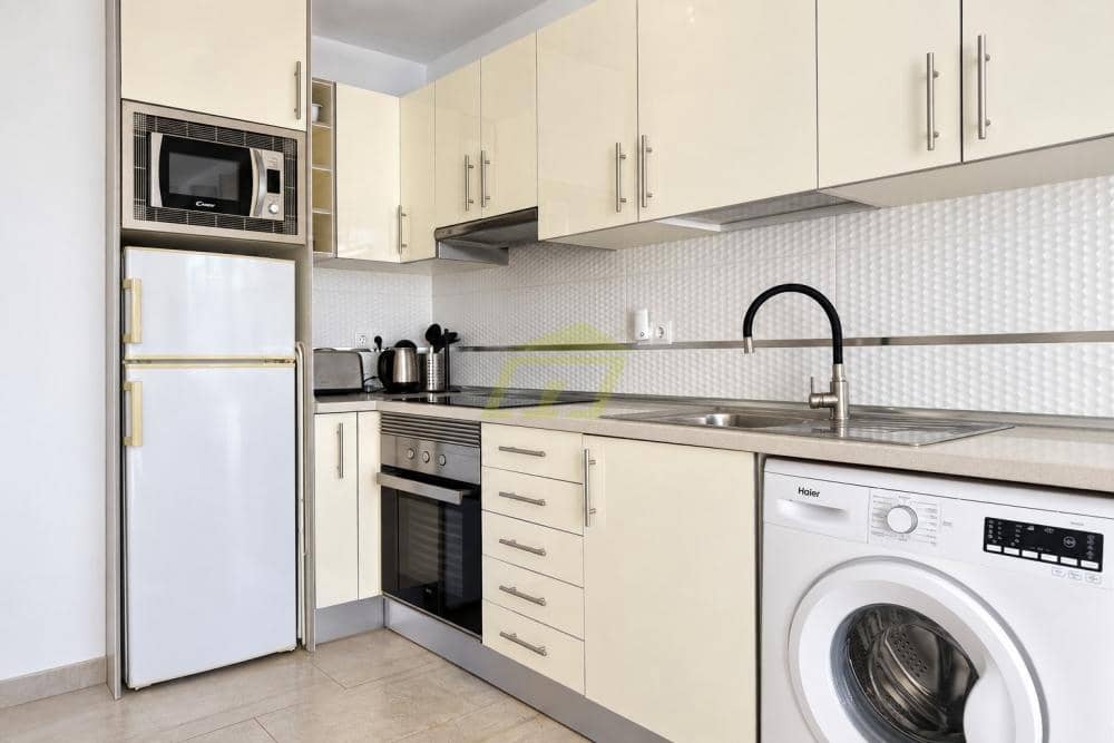 2 Zimmer Apartment zu verkaufen in Puerto del Carmen mit Pool - 265.000 € (Ref: 10131108)