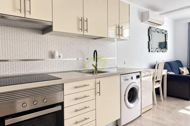 2 Zimmer Apartment zu verkaufen in Puerto del Carmen, Tías mit Pool - 265.000 € (Ref: 10131108)