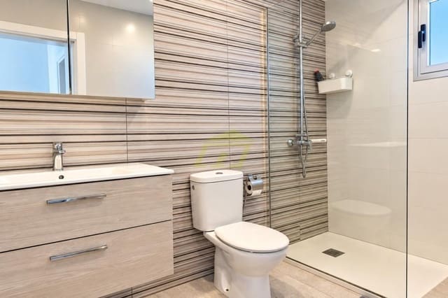 2 Zimmer Apartment zu verkaufen in Puerto del Carmen, Tías mit Pool - 265.000 € (Ref: 10131108)