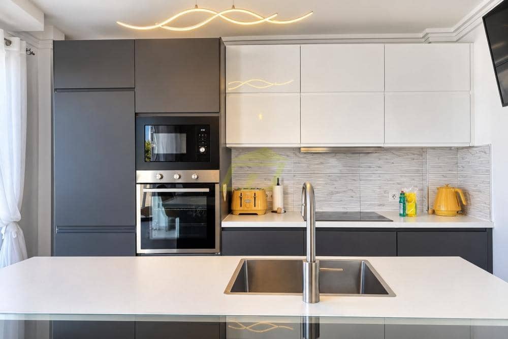 5 makuuhuone Huvila myytävänä paikassa Puerto del Carmen mukana uima-altaan - 879 000 € (Ref: 10139072)