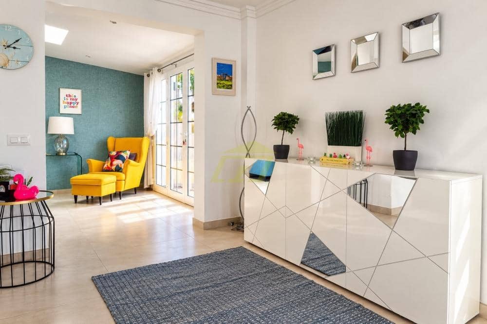 5 makuuhuone Huvila myytävänä paikassa Puerto del Carmen mukana uima-altaan - 879 000 € (Ref: 10139072)