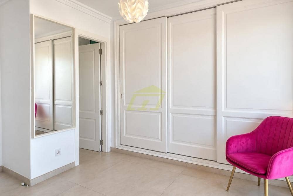5 makuuhuone Huvila myytävänä paikassa Puerto del Carmen mukana uima-altaan - 879 000 € (Ref: 10139072)