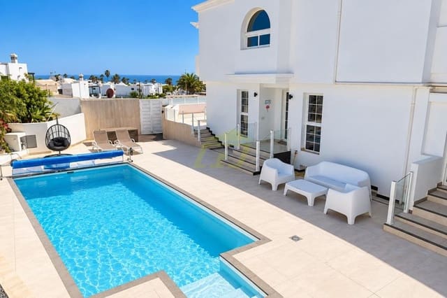 5 makuuhuone Huvila myytävänä paikassa Puerto del Carmen, Tías mukana uima-altaan - 879 000 € (Ref: 10139072)