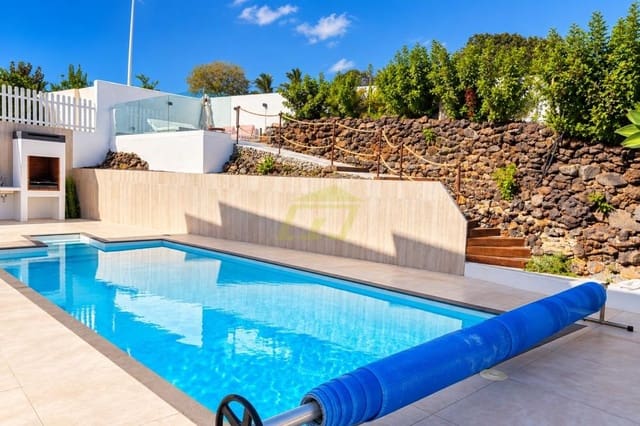 5 makuuhuone Huvila myytävänä paikassa Puerto del Carmen, Tías mukana uima-altaan - 879 000 € (Ref: 10139072)
