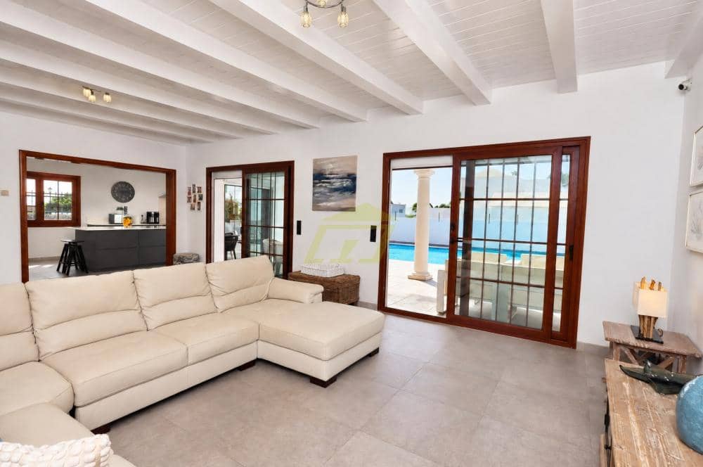 4 quarto Moradia para venda em Puerto Calero com piscina garagem - 895 000 € (Ref: 10141623)