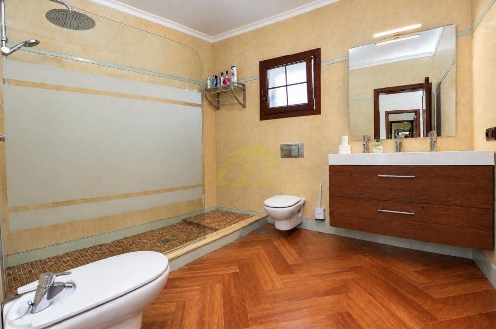 4 quarto Moradia para venda em Puerto Calero com piscina garagem - 895 000 € (Ref: 10141623)