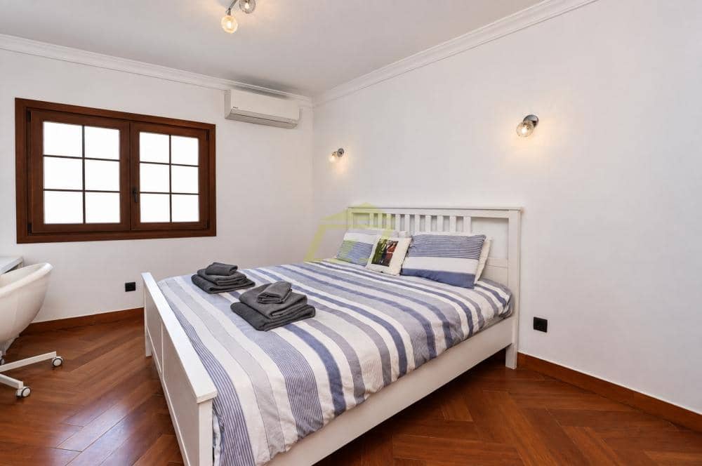 4 quarto Moradia para venda em Puerto Calero com piscina garagem - 895 000 € (Ref: 10141623)