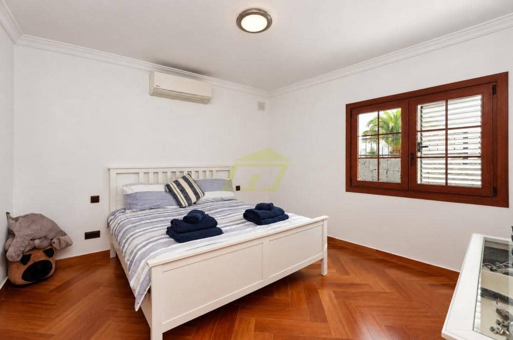 4 quarto Moradia para venda em Puerto Calero com piscina garagem - 895 000 € (Ref: 10141623)